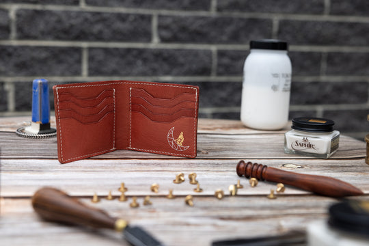 Bifold Wallet in Chevre