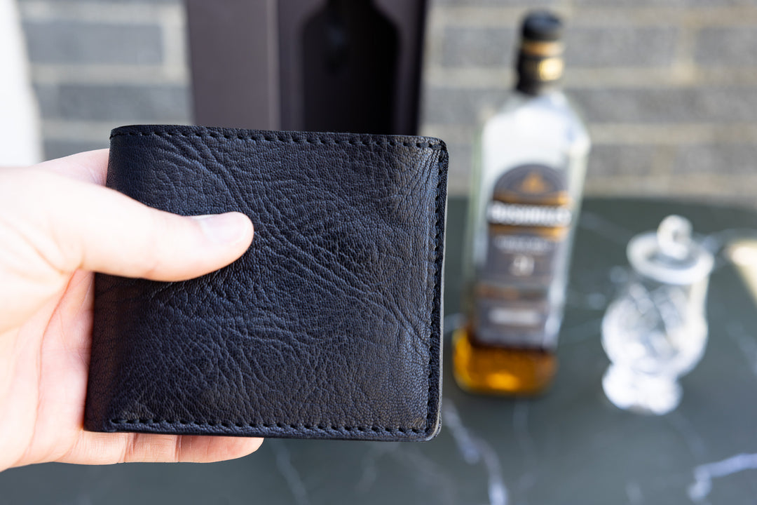 Bifold Wallet in Chevre